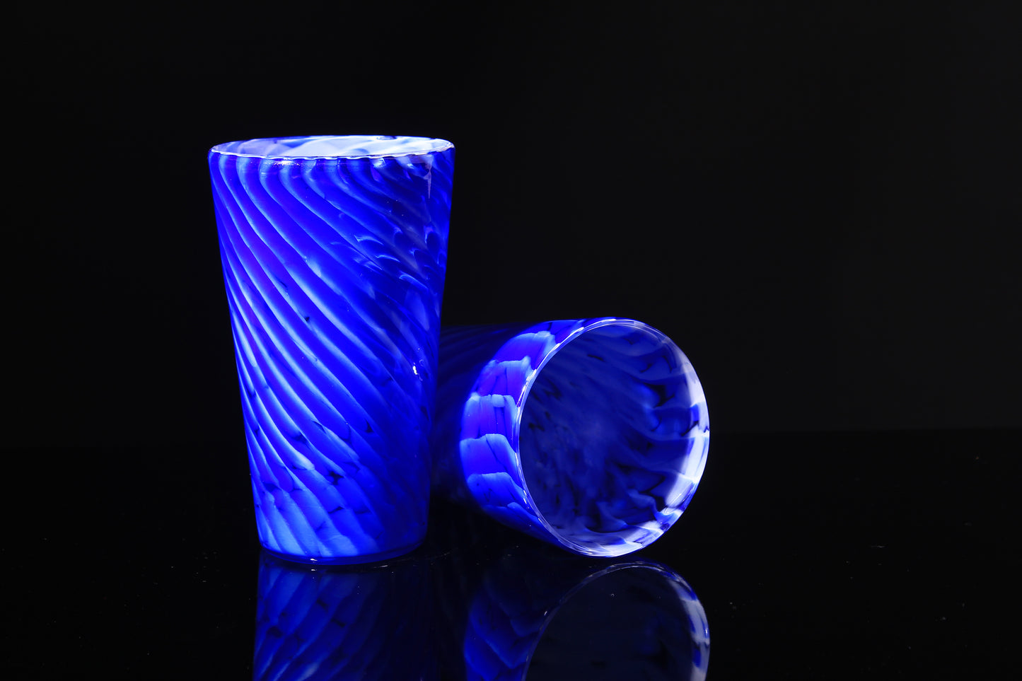 Pint Glass - Cobalt Twist